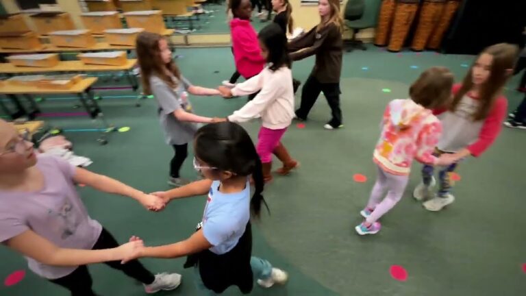 “Zip It Up” folk dance from The New England Dancing Masters