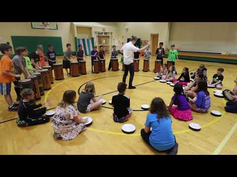 Teaching Kids To Watch The Conductor Using A Drum Circle